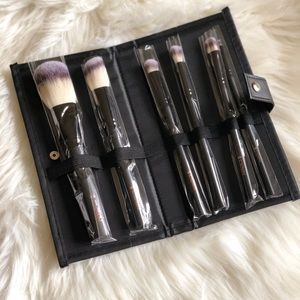 CROWN Professional Makeup Brush Set